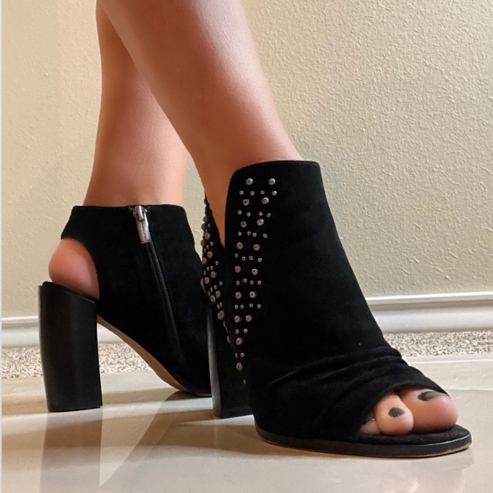 Vince Camuto Bootie